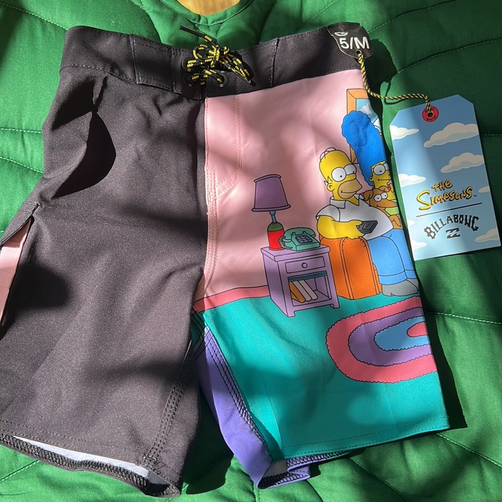 NWT Billabong boys The Simpsons Family Couch Pro Boardshorts surf shorts - Picture 3 of 4